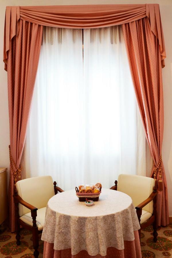B&B Antica Dimora Олбия Екстериор снимка